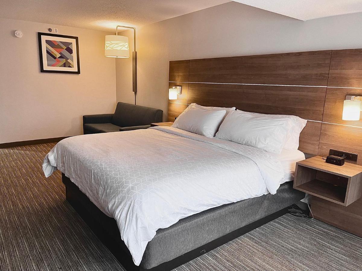 Holiday Inn Express Mount Pleasant- Scottdale By Ihg Exterior photo